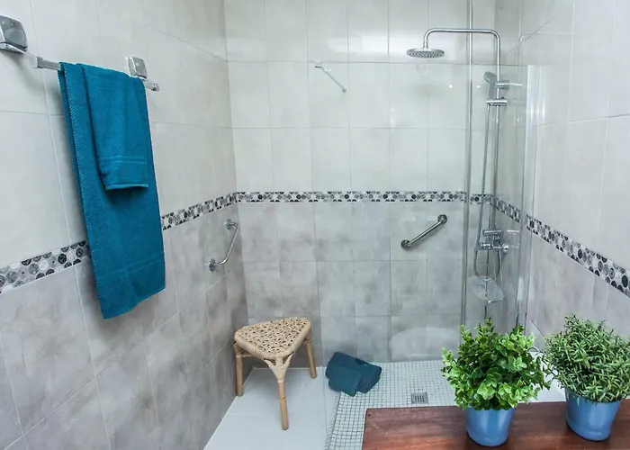 Spectacular Renovated Apartment, 5 Min To Camison Beach, With Aircon