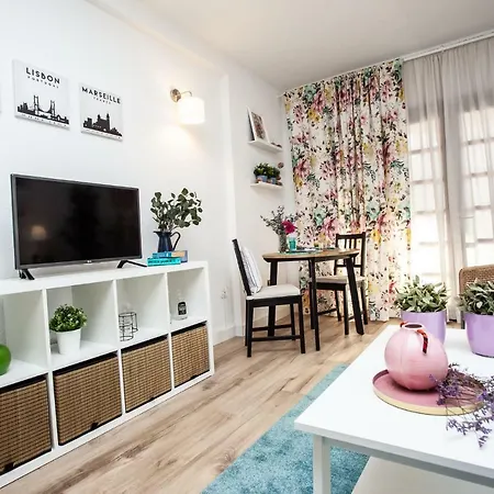 Spectacular Renovated Apartment, 5 Min To Camison Beach, With Aircon