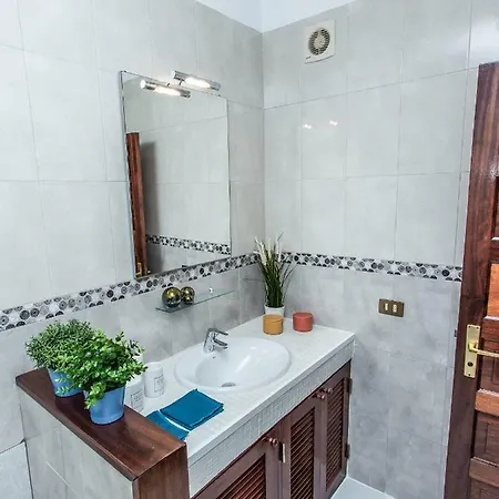Spectacular Renovated Apartment, 5 Min To Camison Beach, With Aircon Appartamento *