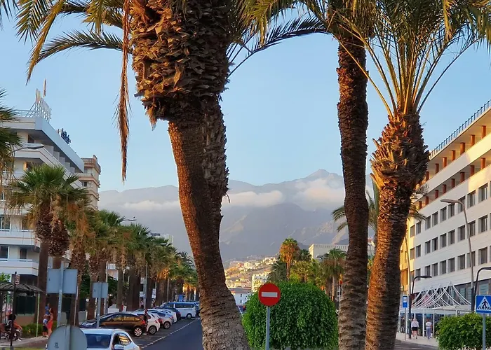 شقة Spectacular Renovated Apartment, 5 Min To Camison Beach, With Aircon *