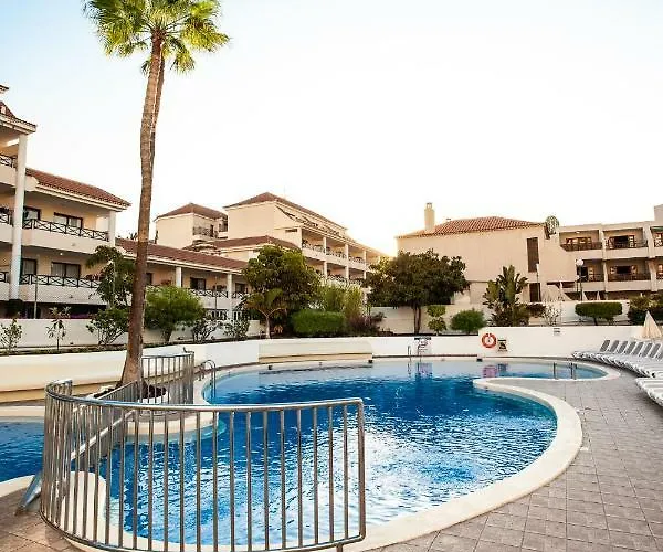 شقة Spectacular Renovated Apartment, 5 Min To Camison Beach, With Aircon