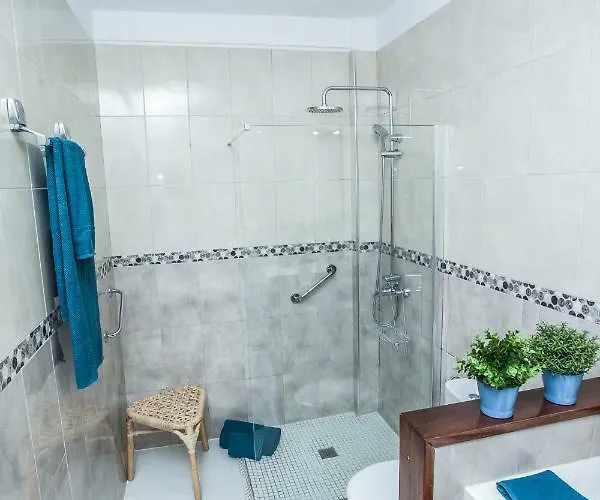 Spectacular Renovated Apartment, 5 Min To Camison Beach, With Aircon * أرونا
