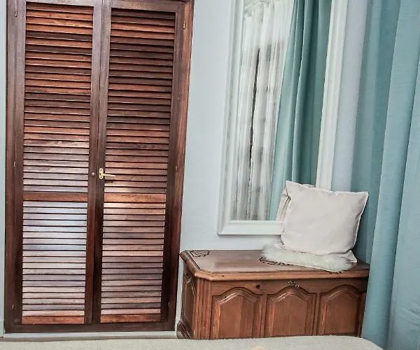 Apartmán Spectacular Renovated Apartment, 5 Min To Camison Beach, With Aircon *